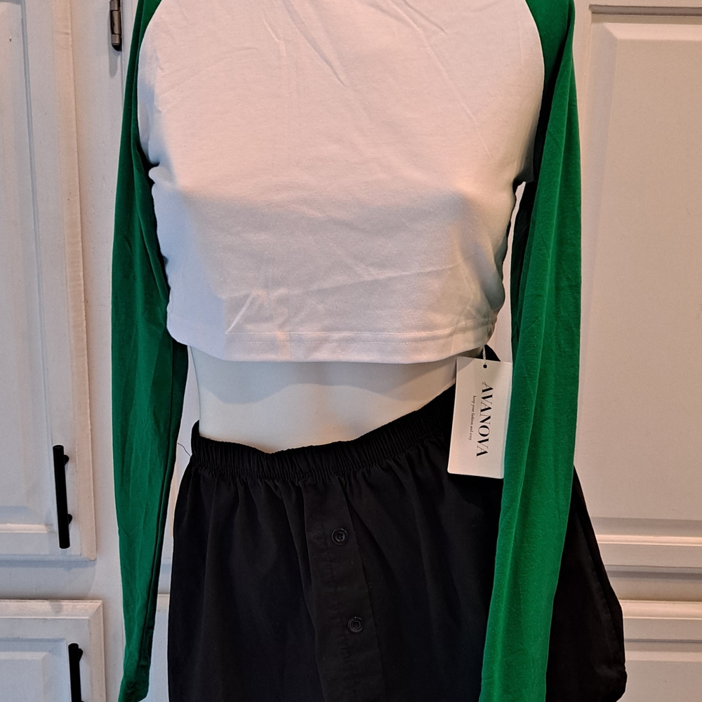 Avanova Green and White Long Sleeve Crop Top